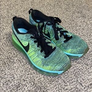 pink nike workout shoes